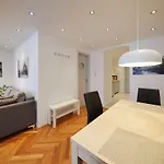 Oktogon * Budapest
