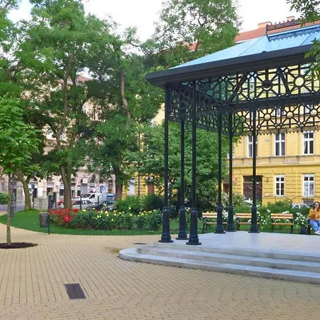 Oktogon Будапешт
